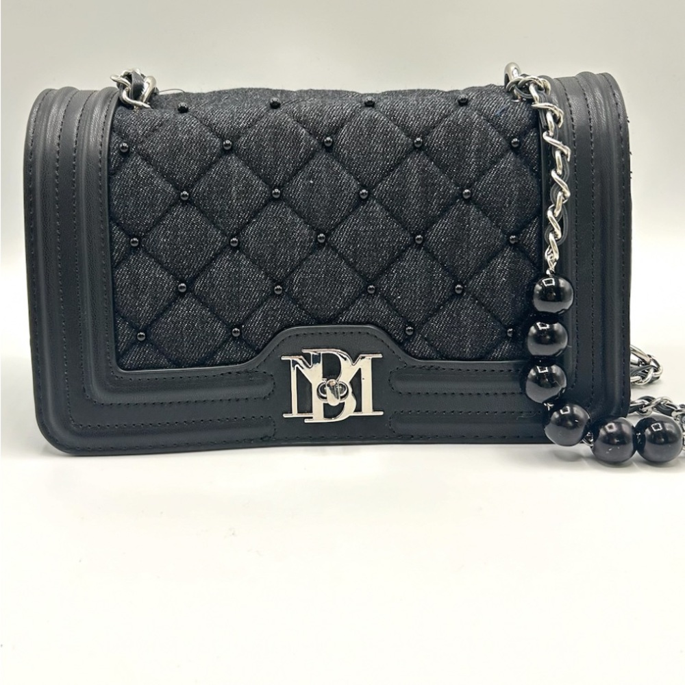 Elegant Black Quilted Women's Bag